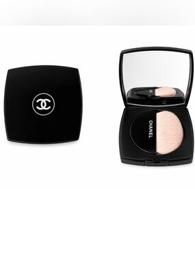 Chanel poudre lumière highlight powder in shade 40 white opal